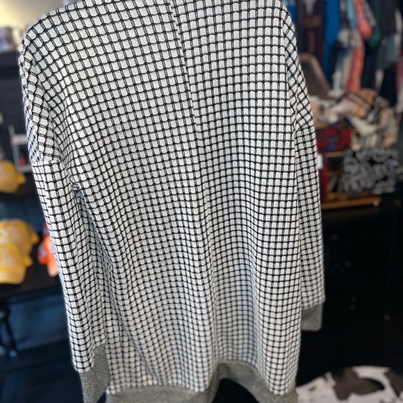 SHEIN 🥳 2/$15 OR 3/$20 🥳 Plaid Long Sweater Cardi - Picture 4 of 8